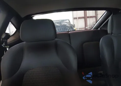 2008 Hyundai Tiburon Gs z USA, uszkodzony, nr VIN KMHHM66DX8U296083